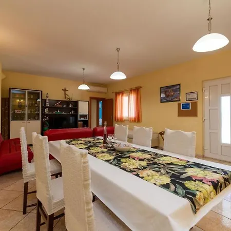 Apartman Family Friendly With A Swimming Pool Krusevo, Novigrad - 23039 *