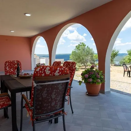 Family Friendly With A Swimming Pool Krusevo, Novigrad - 23039 Obrovac