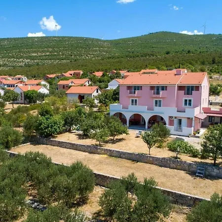 Family Friendly With A Swimming Pool Krusevo, Novigrad - 23039 * Obrovac
